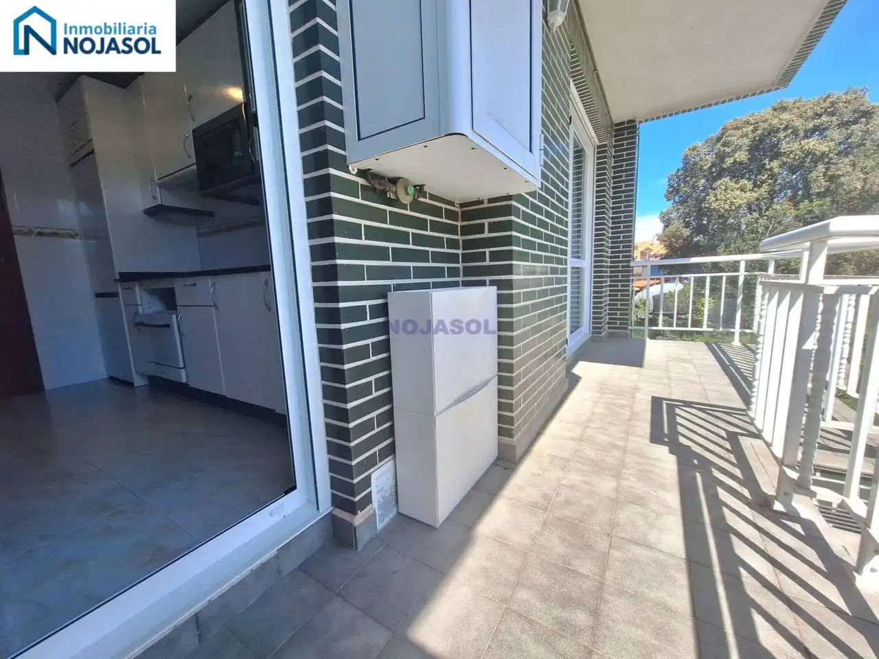 Terraza de Apartamento de alquiler en Noja con Calefacción, Terraza y Amueblado