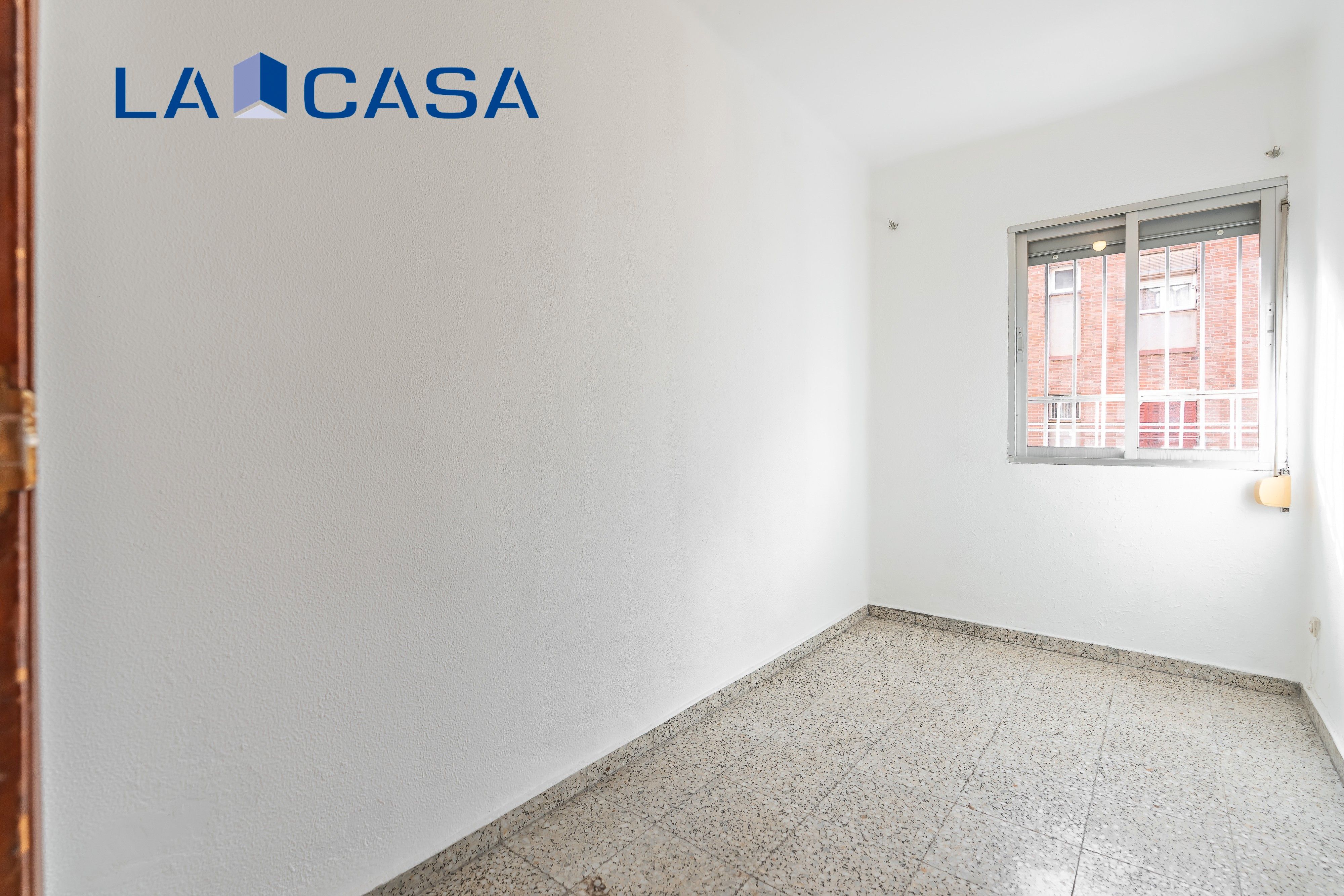 Bedroom of Flat for sale in  Madrid Capital