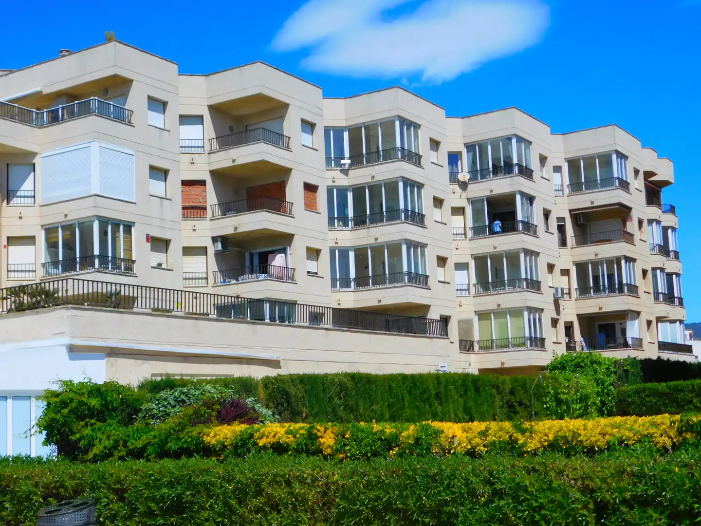 Exterior view of Attic for sale in Roses  with Air Conditioner, Heating and Terrace