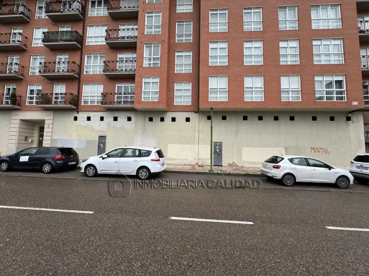 Aparcament de Pis en venda en Burgos amb Calefacció