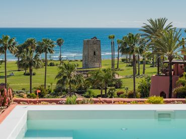 Penthouse with pool for sale in Selwo