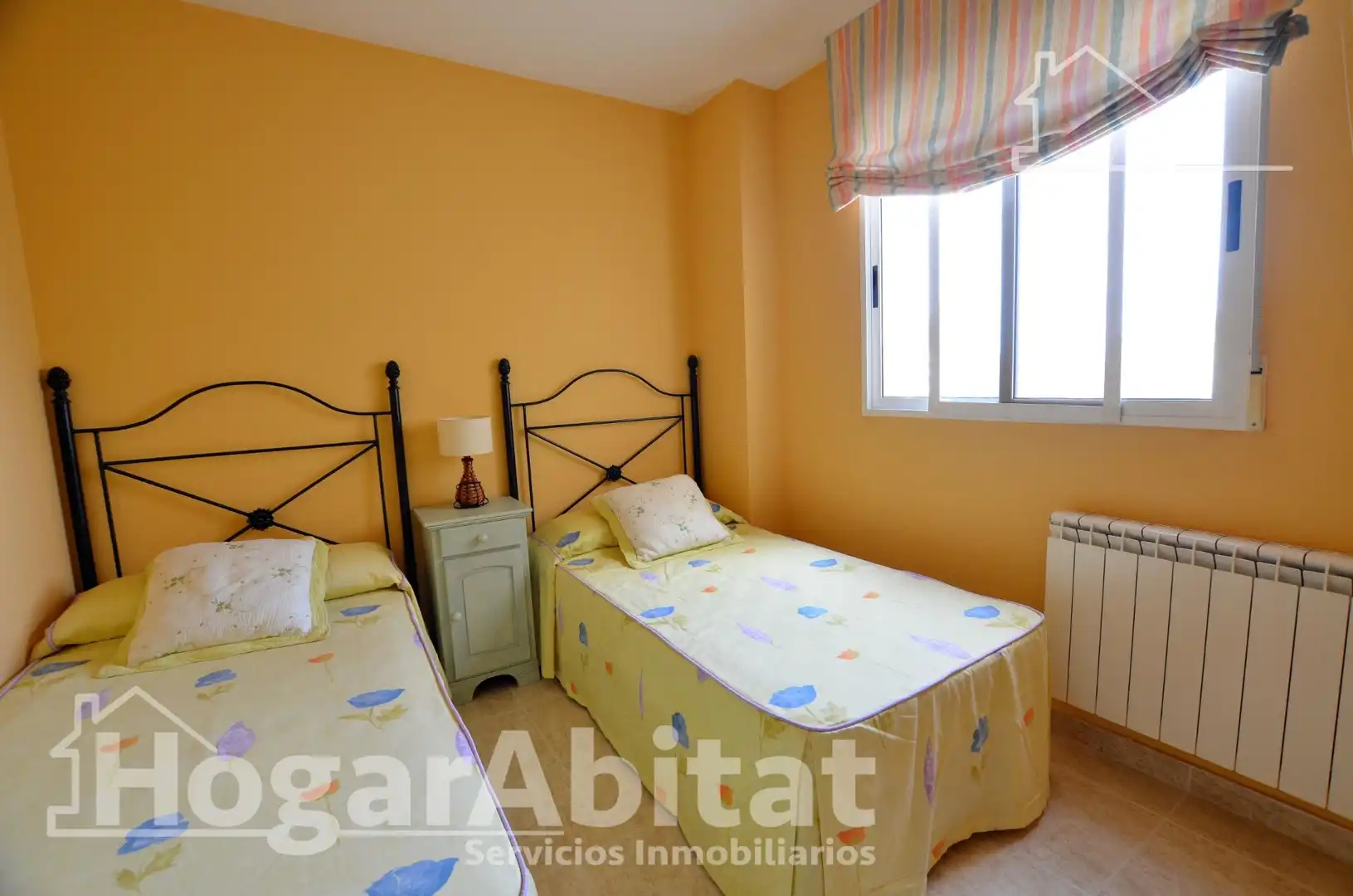 Habitación de Ático en venta en Alicante / Alacant con Calefacción, Jardín privado y Terraza