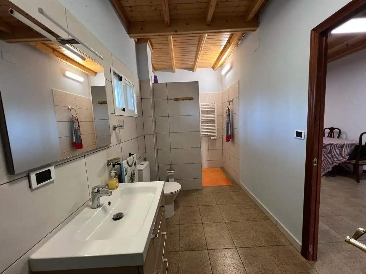 Bathroom of Houses for sale in Ourense Capital   with Heating, Terrace and Swimming Pool