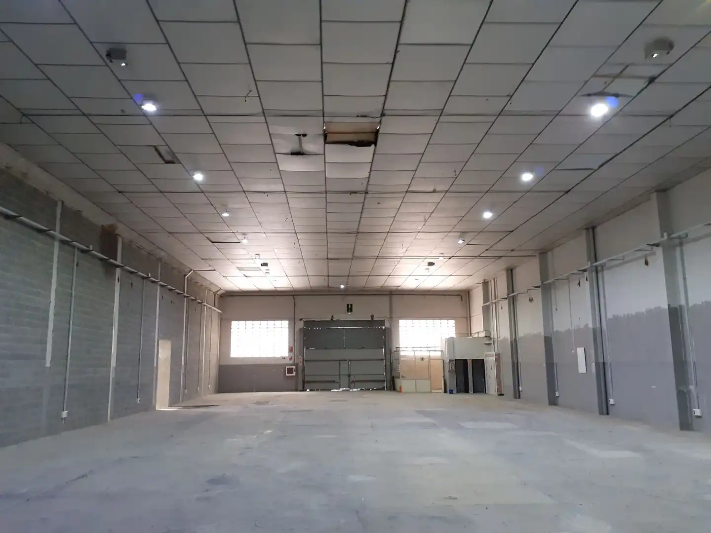 Nave industrial de alquiler en La Verneda i la Pau