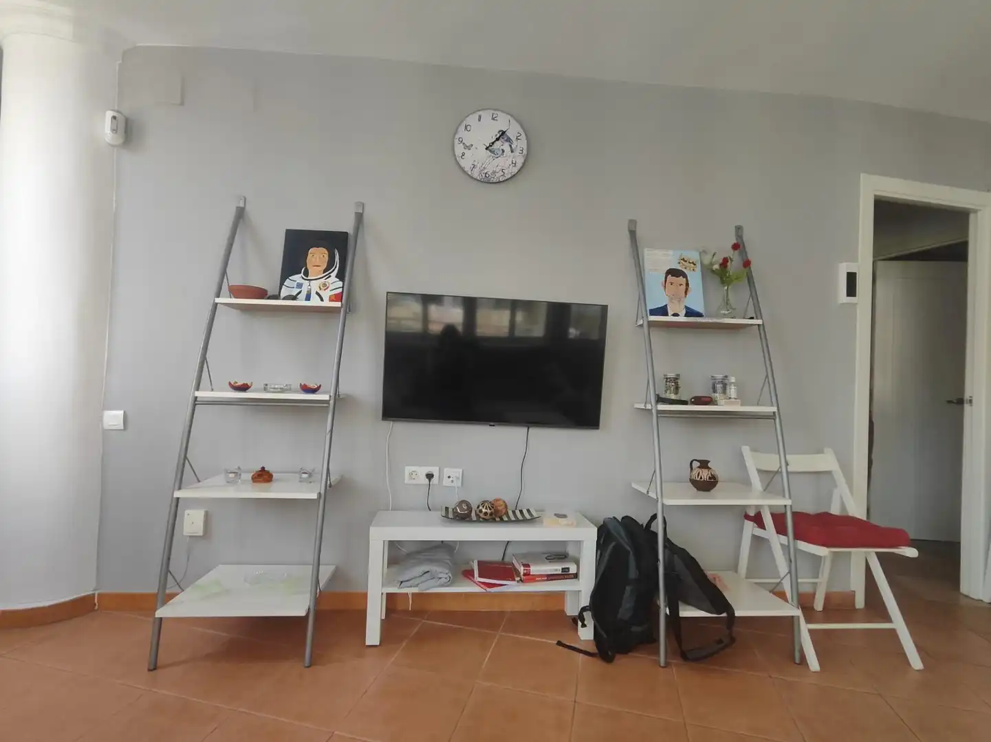 Sala d'estar de Pis de lloguer en Torremolinos amb Aire condicionat, Terrassa i Moblat