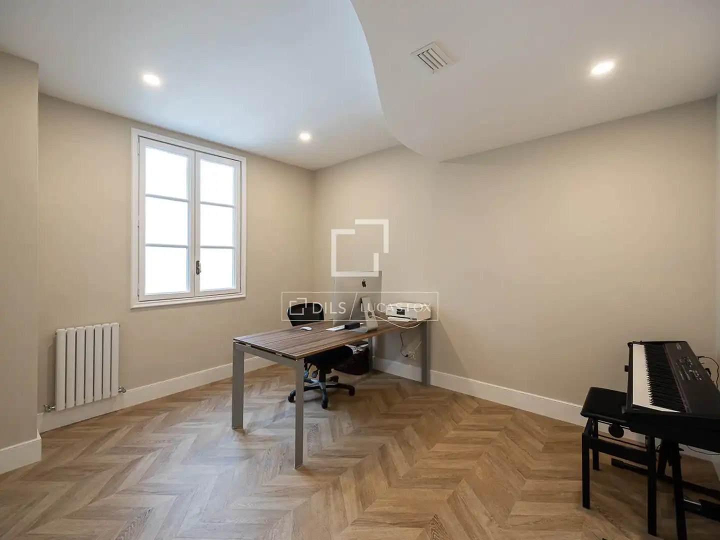 Wohnung zum Verkauf in Barcelona mit Klimaanlage, Heizung und Parkett