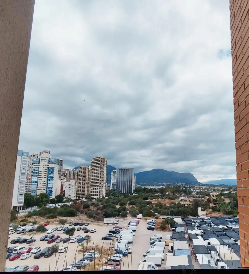 Vista exterior de Apartamento en venta en Benidorm con Aire acondicionado, Calefacción y Jardín privado