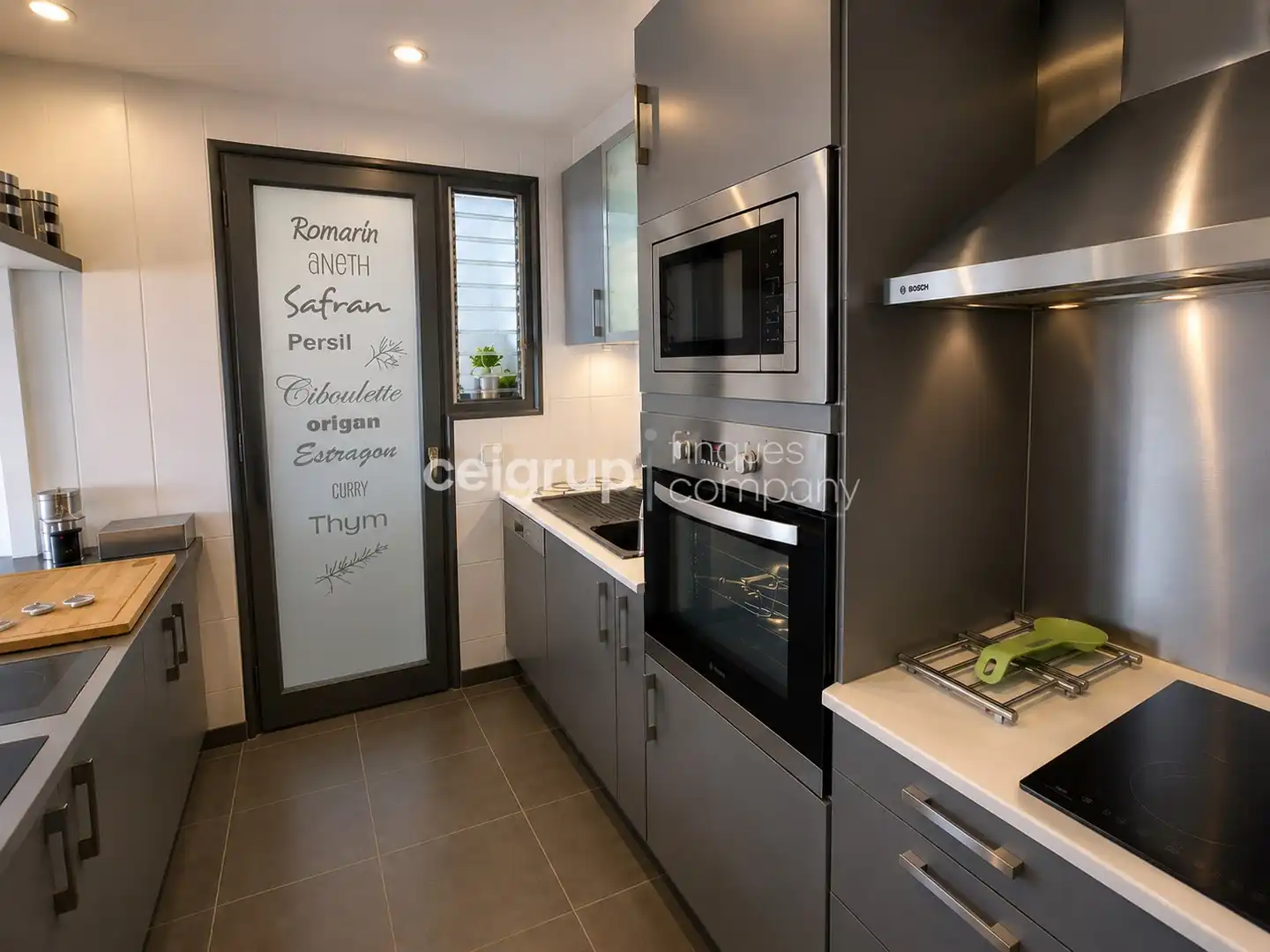 Kitchen of Flat for sale in Llançà  with Heating, Terrace and Storage room