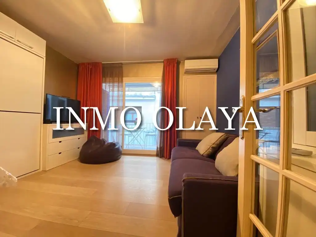 Flat with terrace for sale in Centre