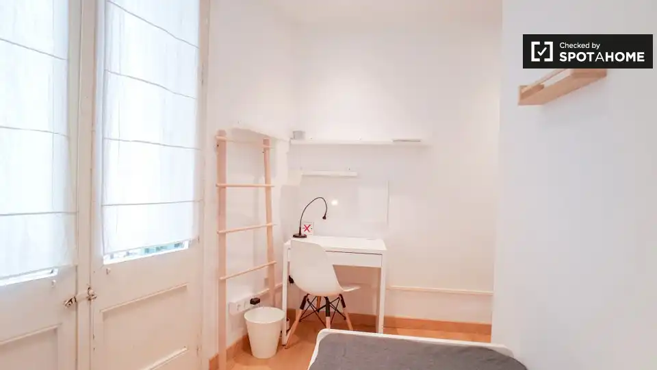 Schlafzimmer von Wohnung zur untervermieten in Barcelona mit Klimaanlage, Heizung und Terrasse