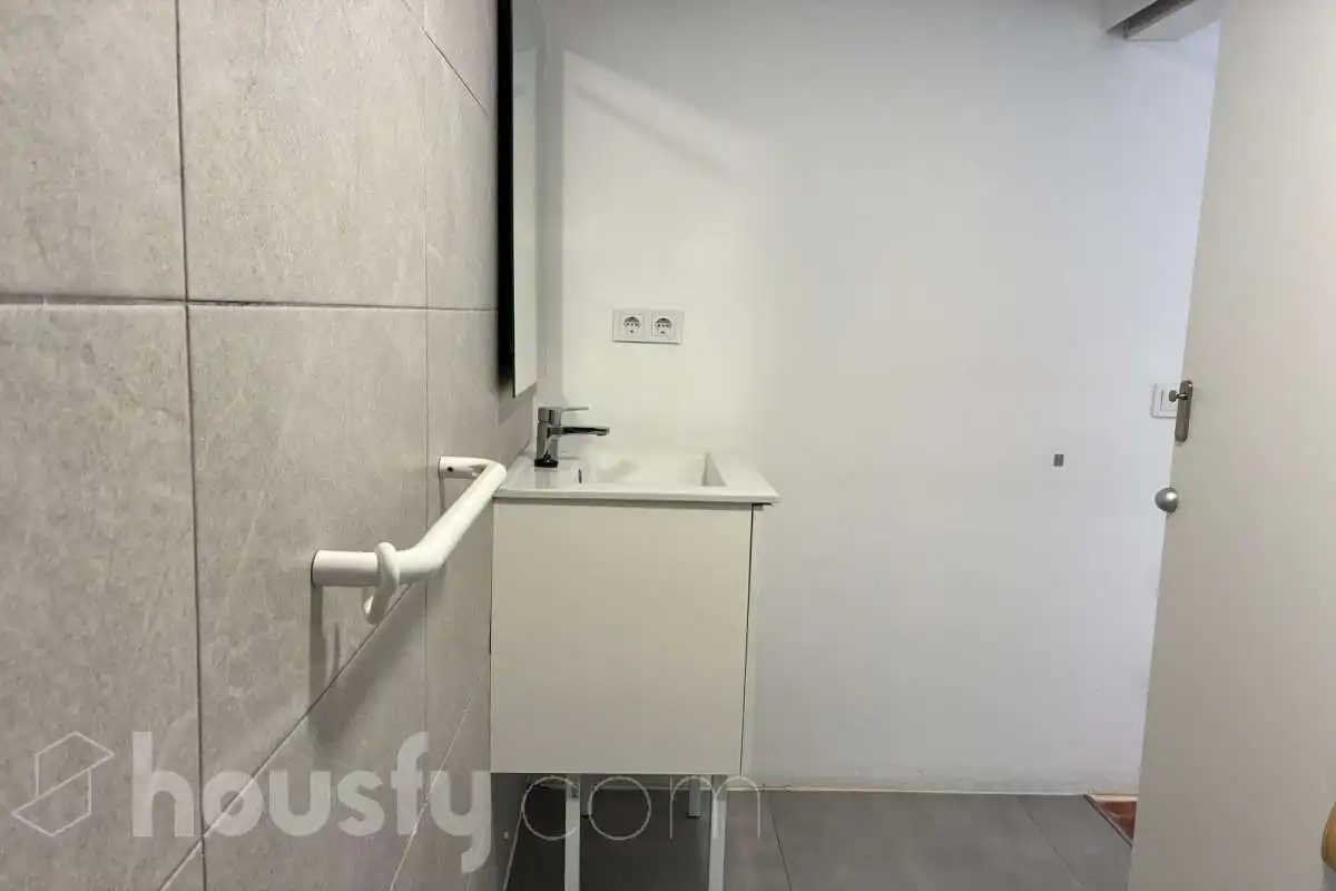 Baño de Piso de alquiler en Sagunto / Sagunt con Aire acondicionado, Amueblado y Balcón