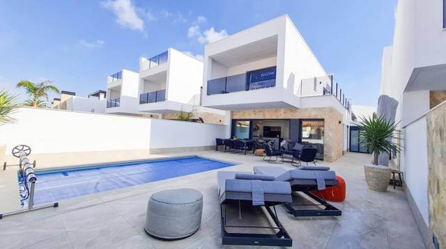 Casa-chalet en Venta en San Pedro del Pinatar ciudad