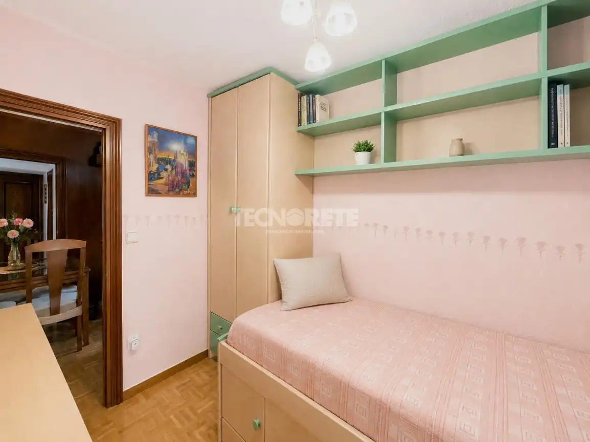 Habitación de Piso en venta en Madrid