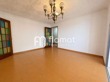 Piso con balcón en venta en Carrer Orient