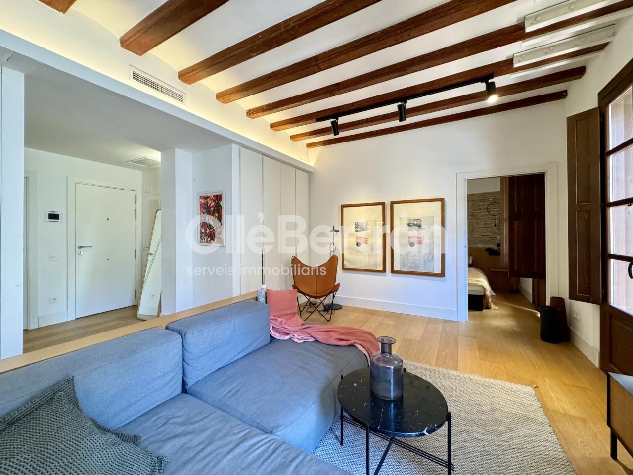 Living room of Flat for sale in  Barcelona Capital  with Heating and Balcony