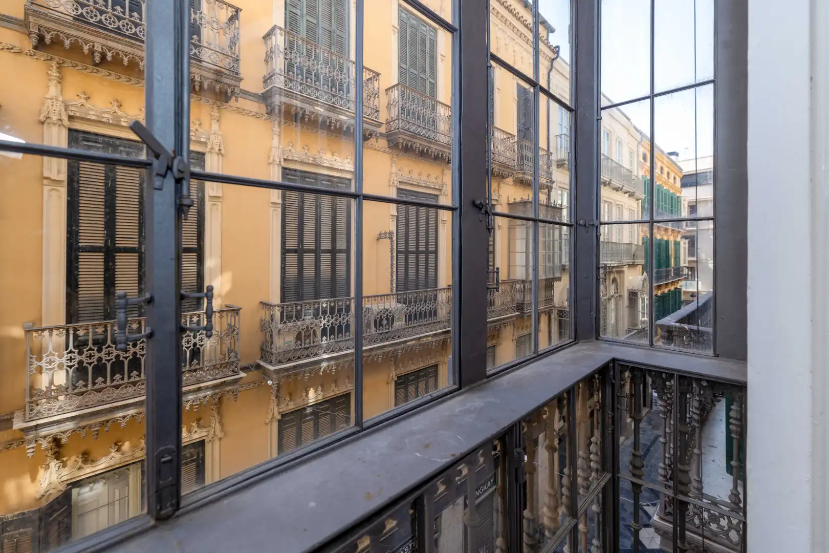 Exterior view of Flat for sale in Málaga  with Air Conditioner and Storage room