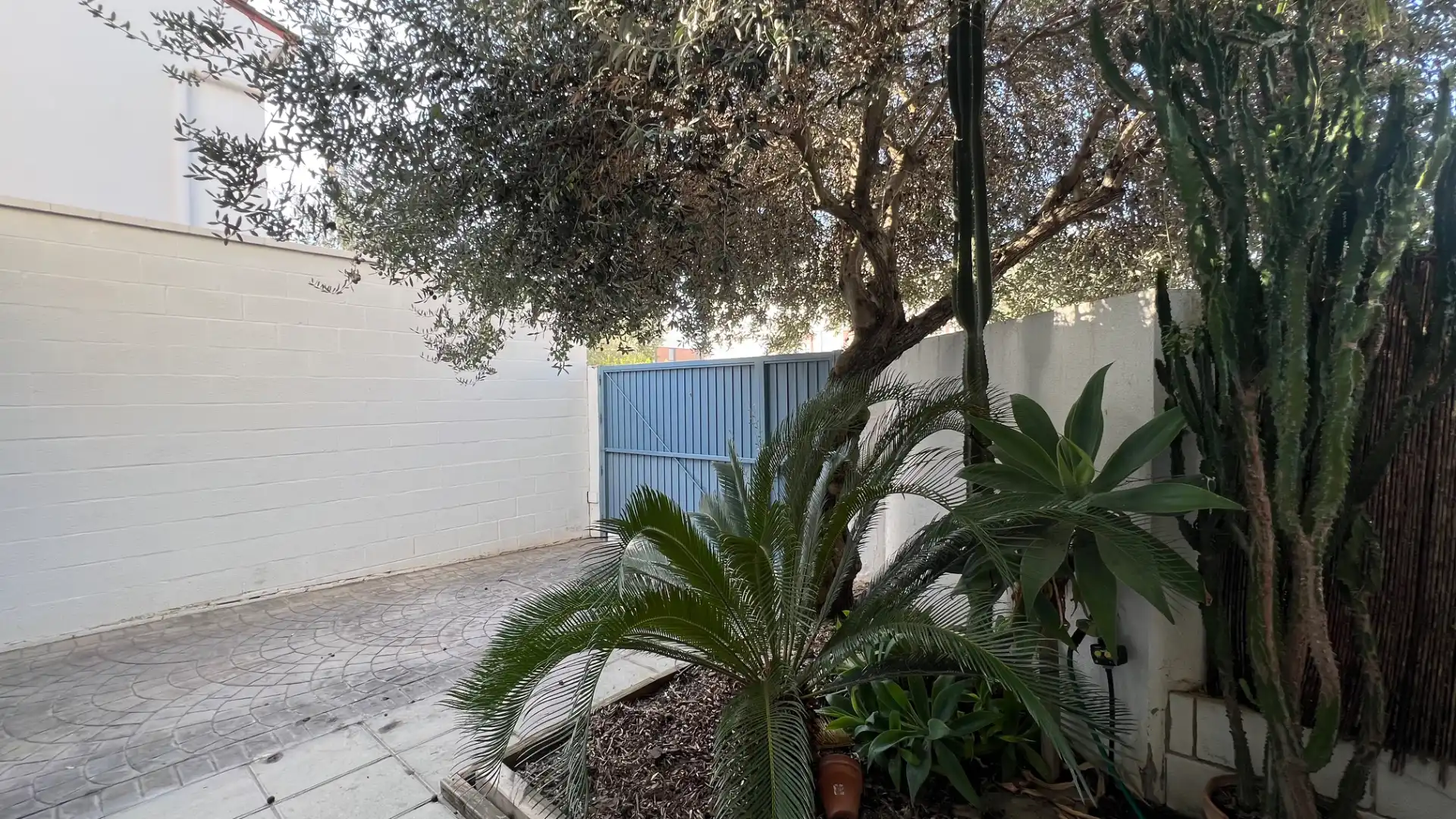 Jardí de Casa o xalet en venda en Espartinas amb Aire condicionat, Calefacció i Jardí privat