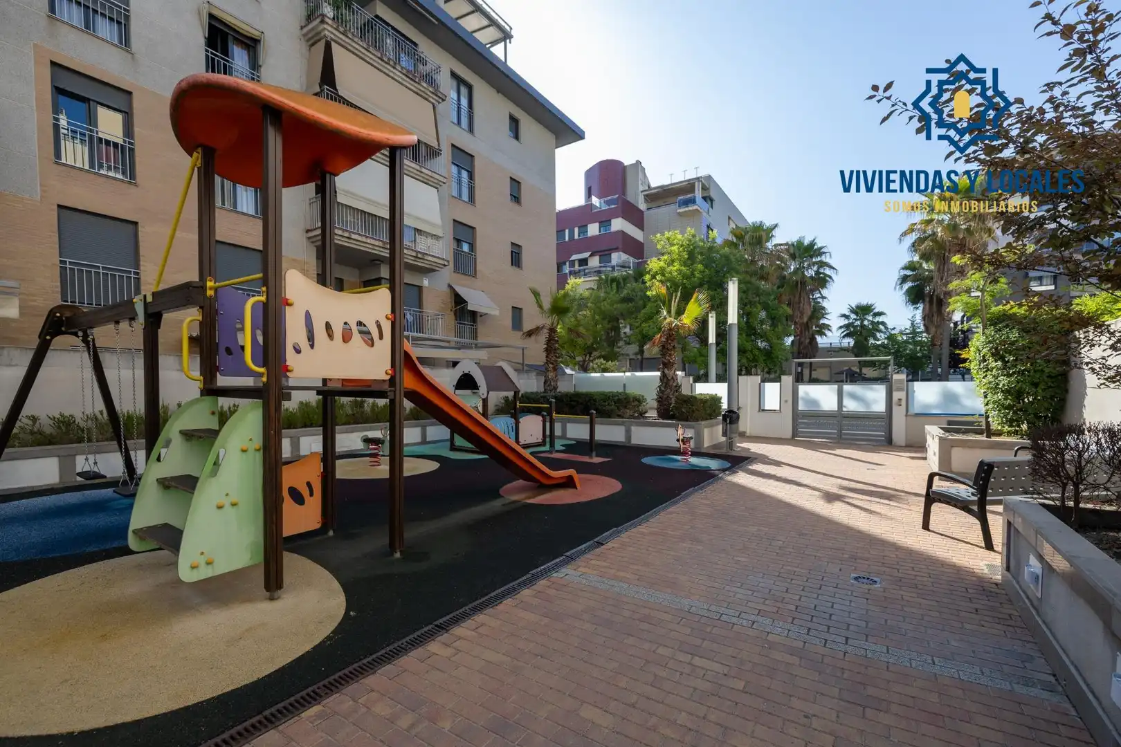 Exterior view of Ground floor for sale in Granada  with Air Conditioner, Heating and Private garden