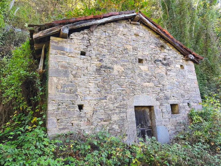 Casa rustica in vendita a Lugar Vallin 29A, imagen 2