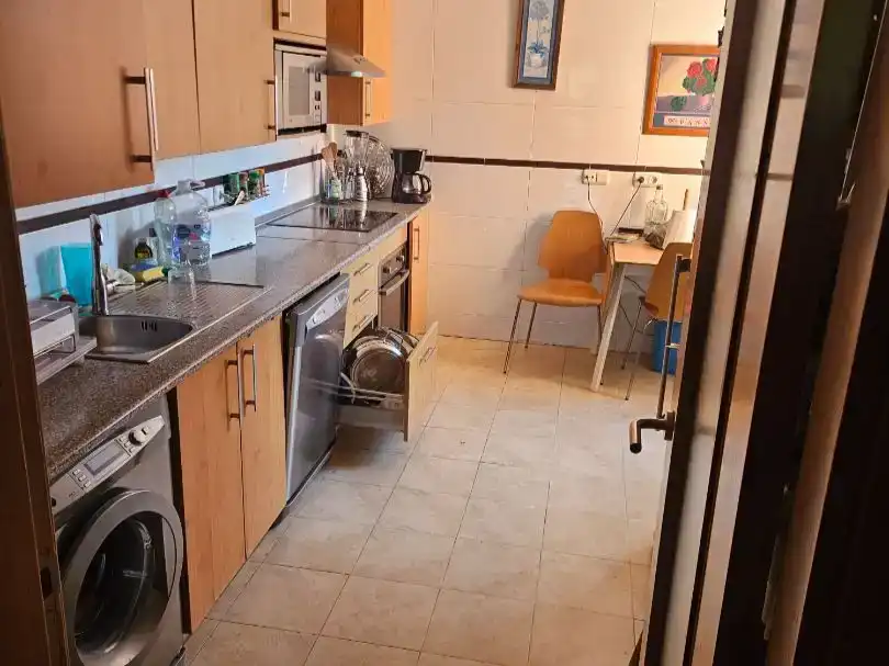 Cuina de Pis en venda en Estepona amb Aire condicionat, Calefacció i Jardí privat