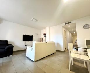 Sala d'estar de Apartament en venda en Torrevieja amb Aire condicionat, Terrassa i Balcó