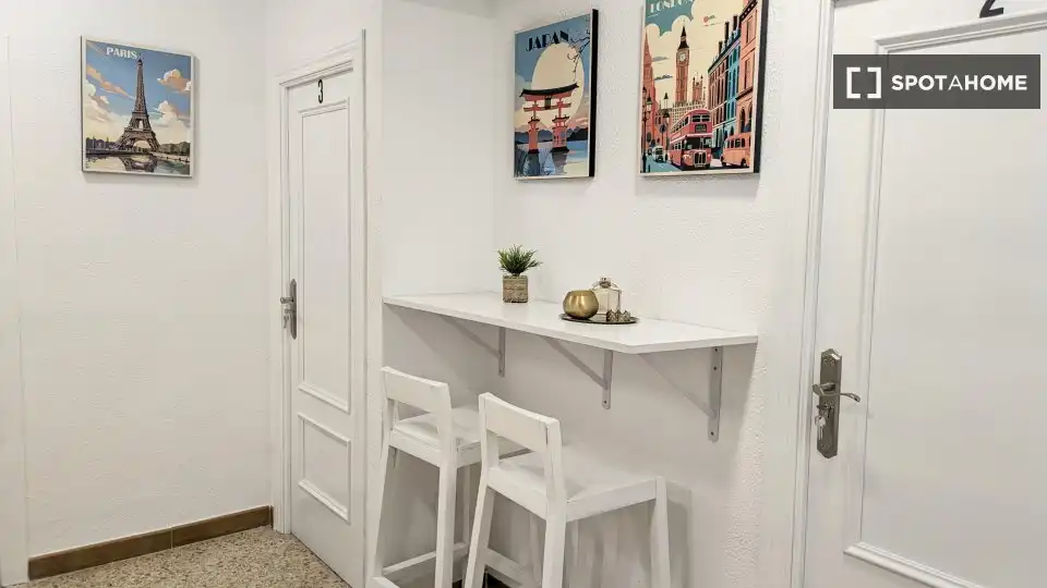 Esszimmer von Wohnung zur untervermieten in Burjassot mit Klimaanlage, Terrasse und Möbliert