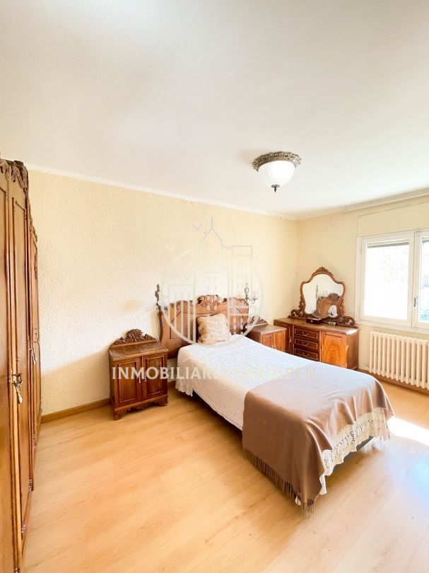 Dormitori de Casa o xalet en venda en Valtierra amb Calefacció