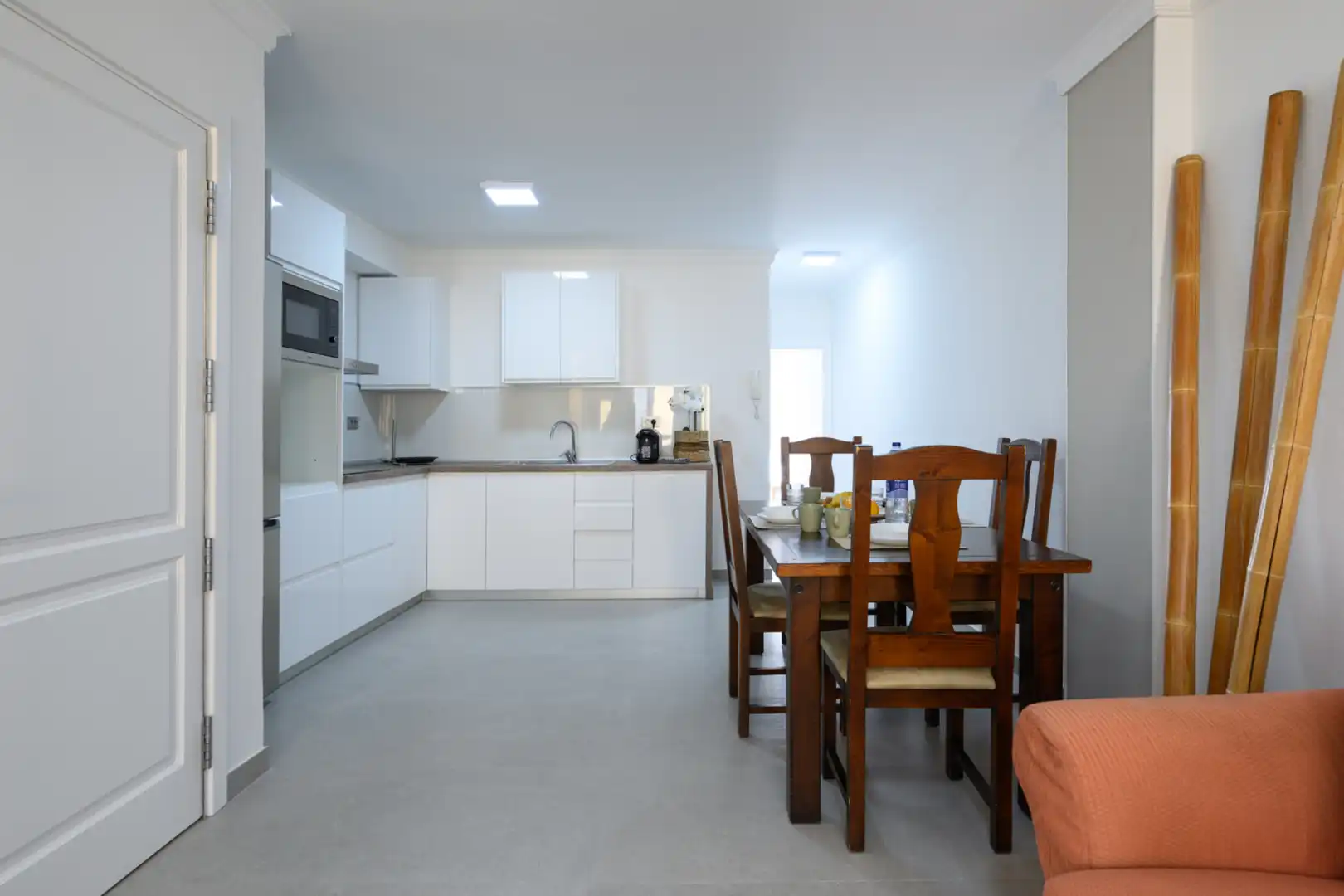 Cocina de Apartamento de alquiler en San Bartolomé de Tirajana con Aire acondicionado, Amueblado y Lavadora