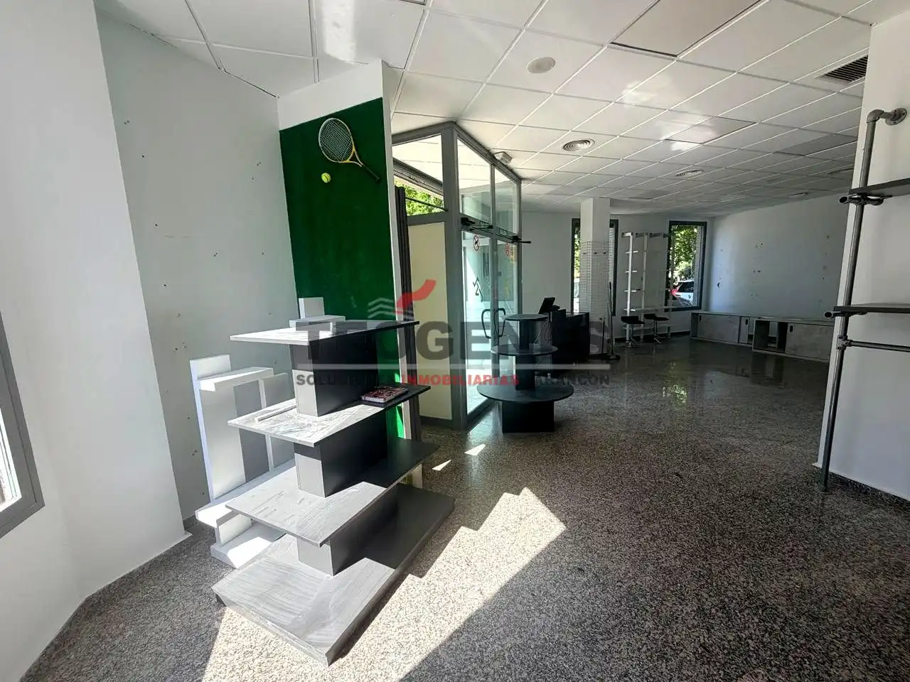 Local comercial de lloguer a Reina Sofía, imagen 6