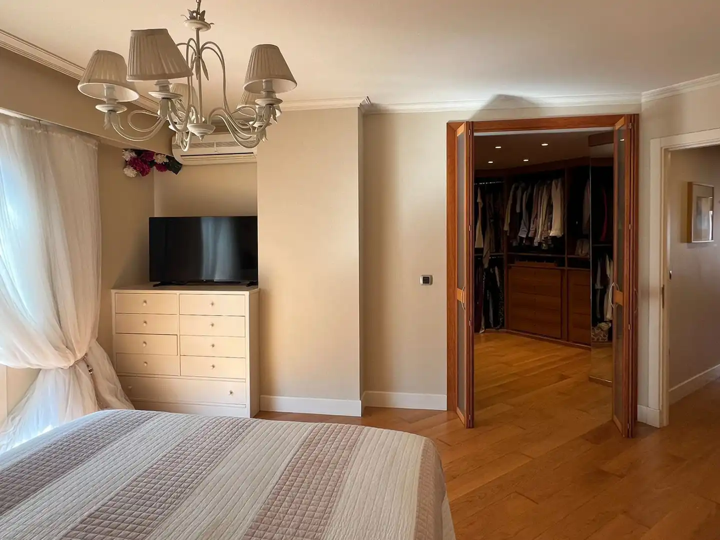 Habitación de Casa adosada en venta en Zarautz con Aire acondicionado, Calefacción y Jardín privado