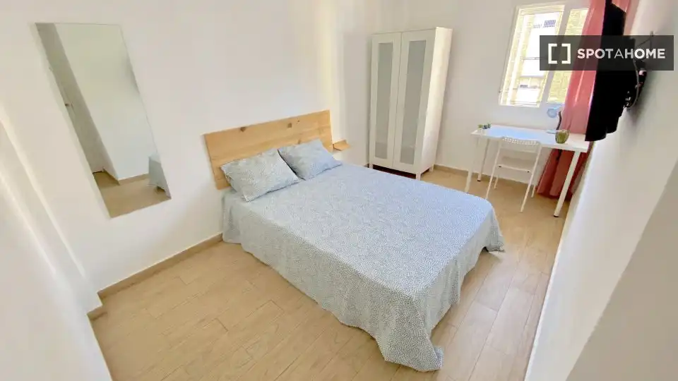 Habitación de Piso de alquiler en Sevilla con Aire acondicionado, Calefacción y Amueblado