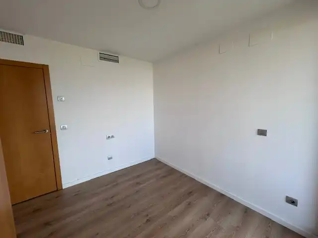 Habitación de Piso en venta en Mislata con Aire acondicionado, Parquet y Horno