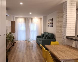 Sala d'estar de Apartament de lloguer en  Huelva Capital amb Aire condicionat i Moblat