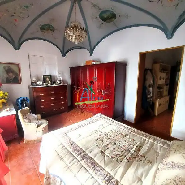 Habitación de Casa adosada en venta en Cala con Terraza, Trastero y Amueblado