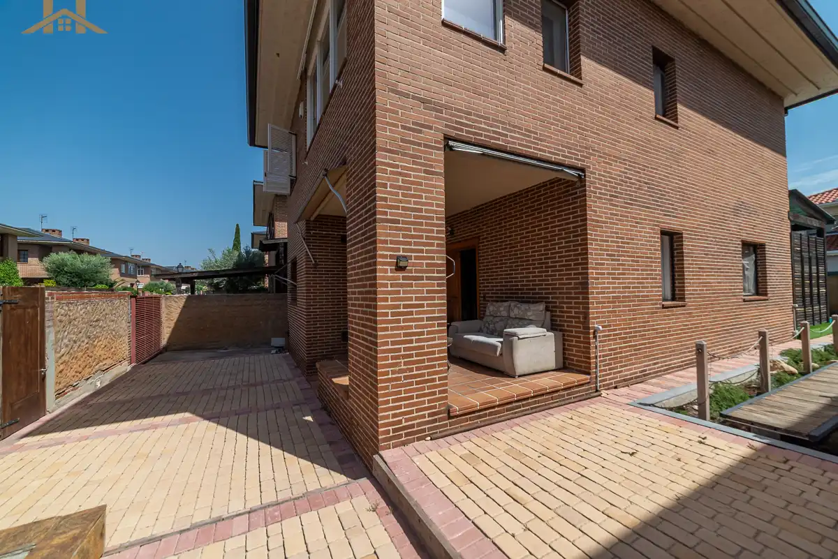 Terraza de Casa adosada en venta en Brunete con Jardín privado y Piscina