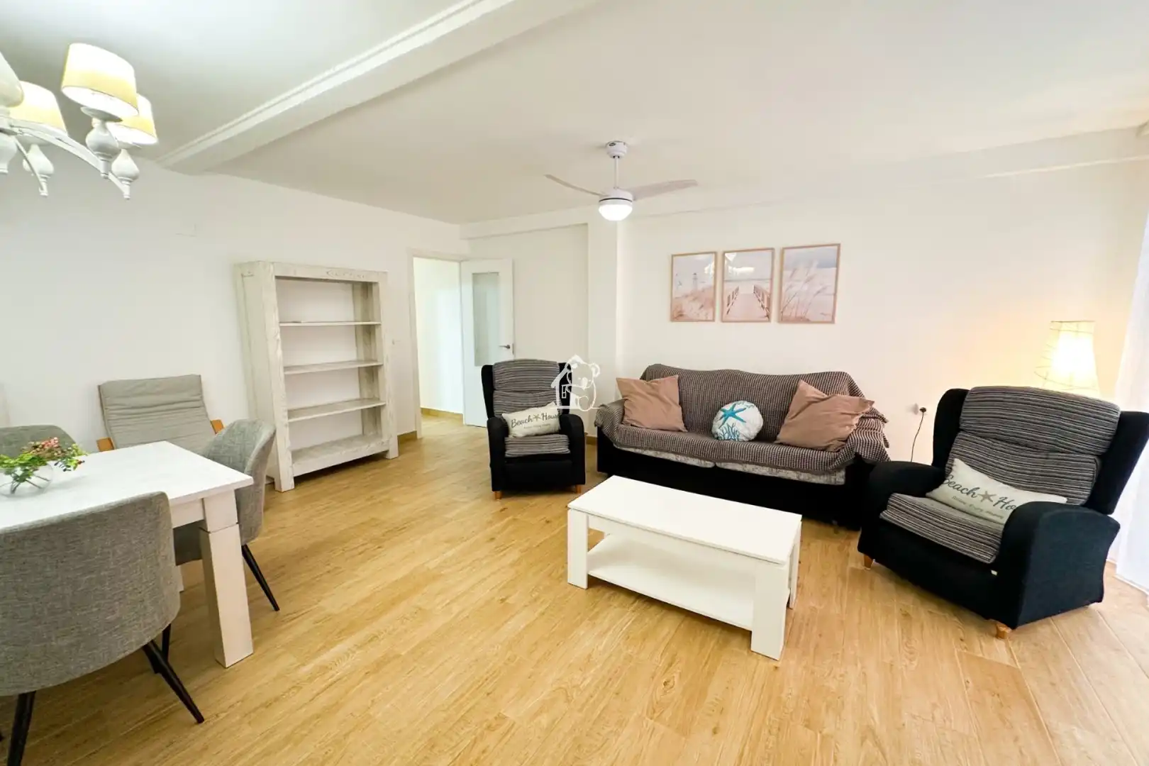 Sala d'estar de Apartament de lloguer en Torrevieja amb Terrassa, Moblat i Forn