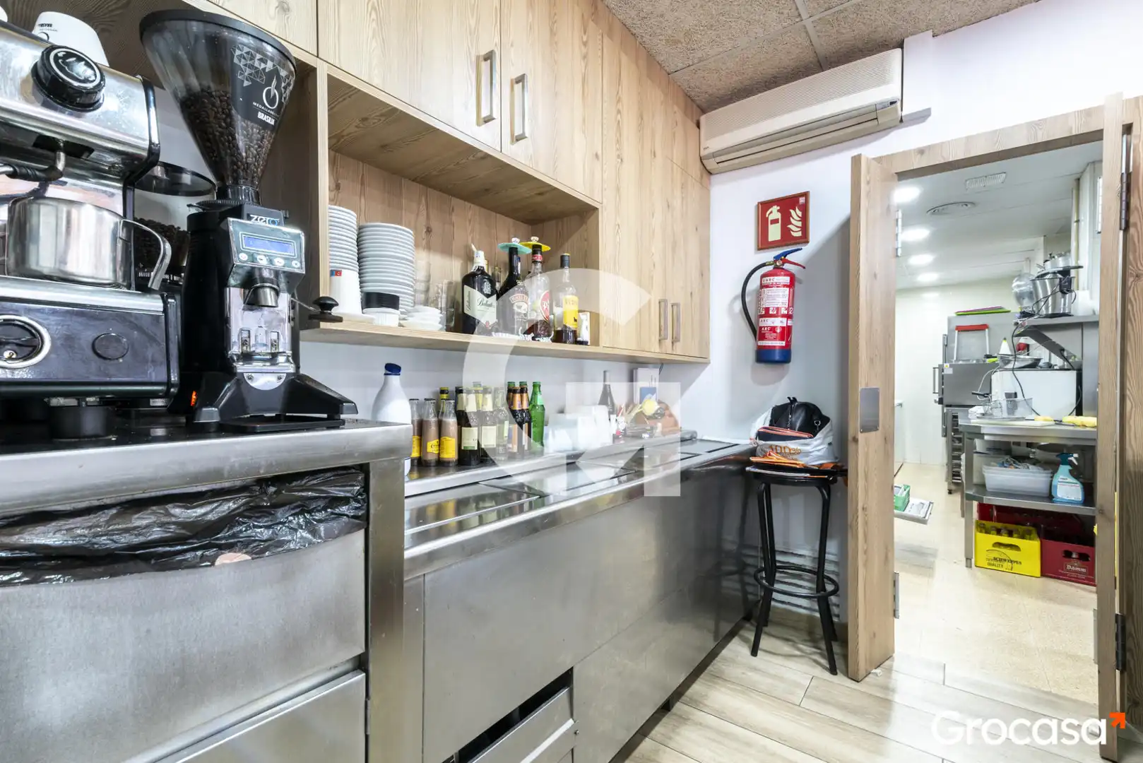 Cuina de Local en venda en Molins de Rei amb Aire condicionat i Calefacció