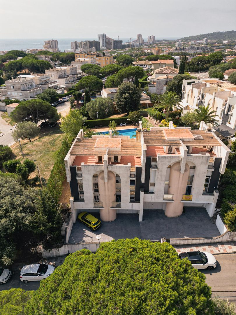 Vista exterior de Casa adosada en venda en Castell-Platja d'Aro amb Calefacció, Terrassa i Piscina comunitària