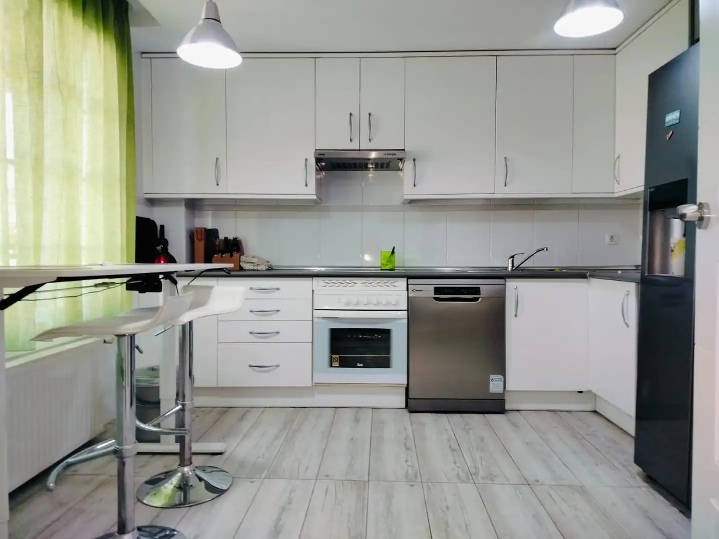 Cocina de Casa adosada en venta en Moraleja de Enmedio con Aire acondicionado, Calefacción y Jardín privado