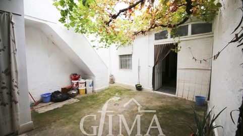 Casa de planta baja con 3 dormitorios, patio y terraza por glorieta Maria Cristina