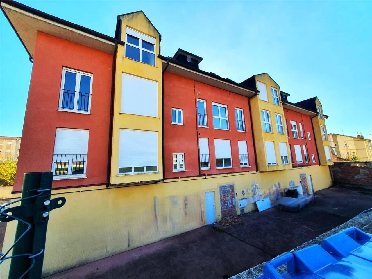 Exterior view of Building for sale in Reinosa