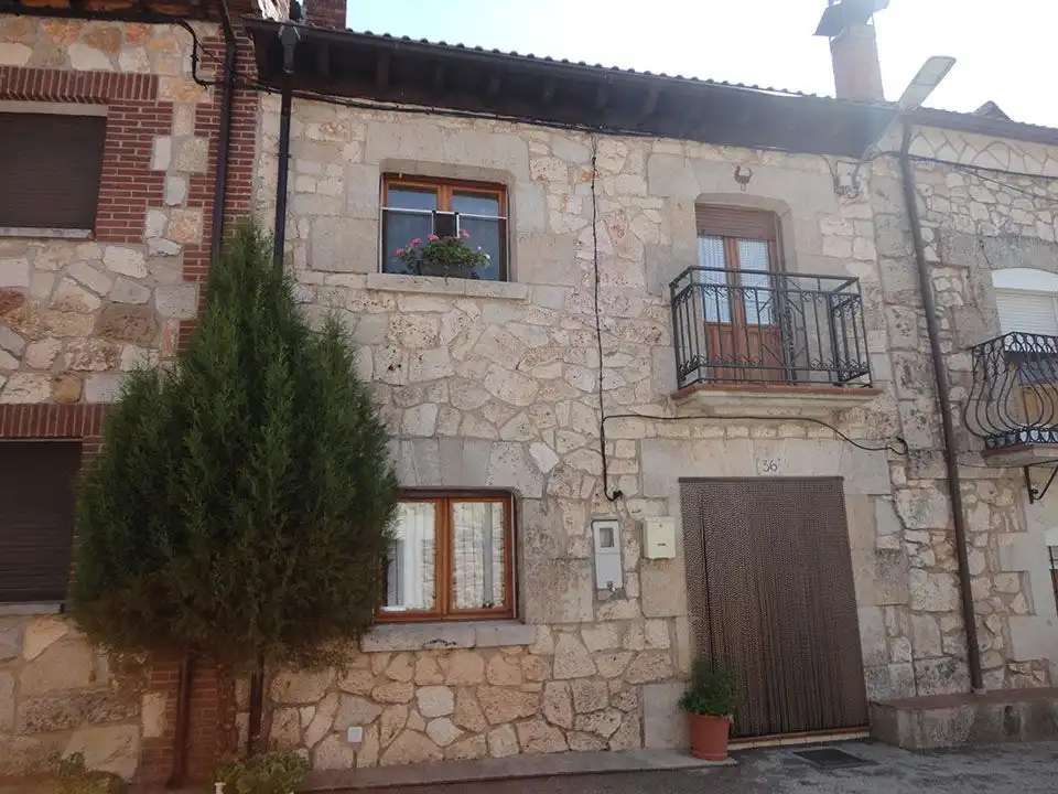 Vista exterior de Casa o chalet en venta en Arauzo de Miel con Calefacción, Trastero y Amueblado