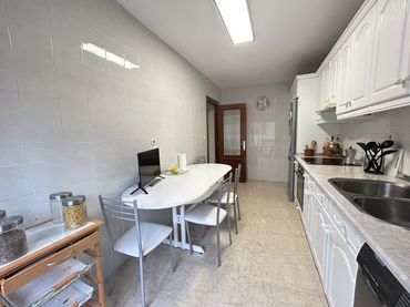 Flat with balcony for sale in Calatrava