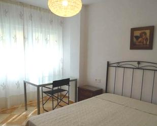 Bedroom of Flat to rent in  Granada Capital