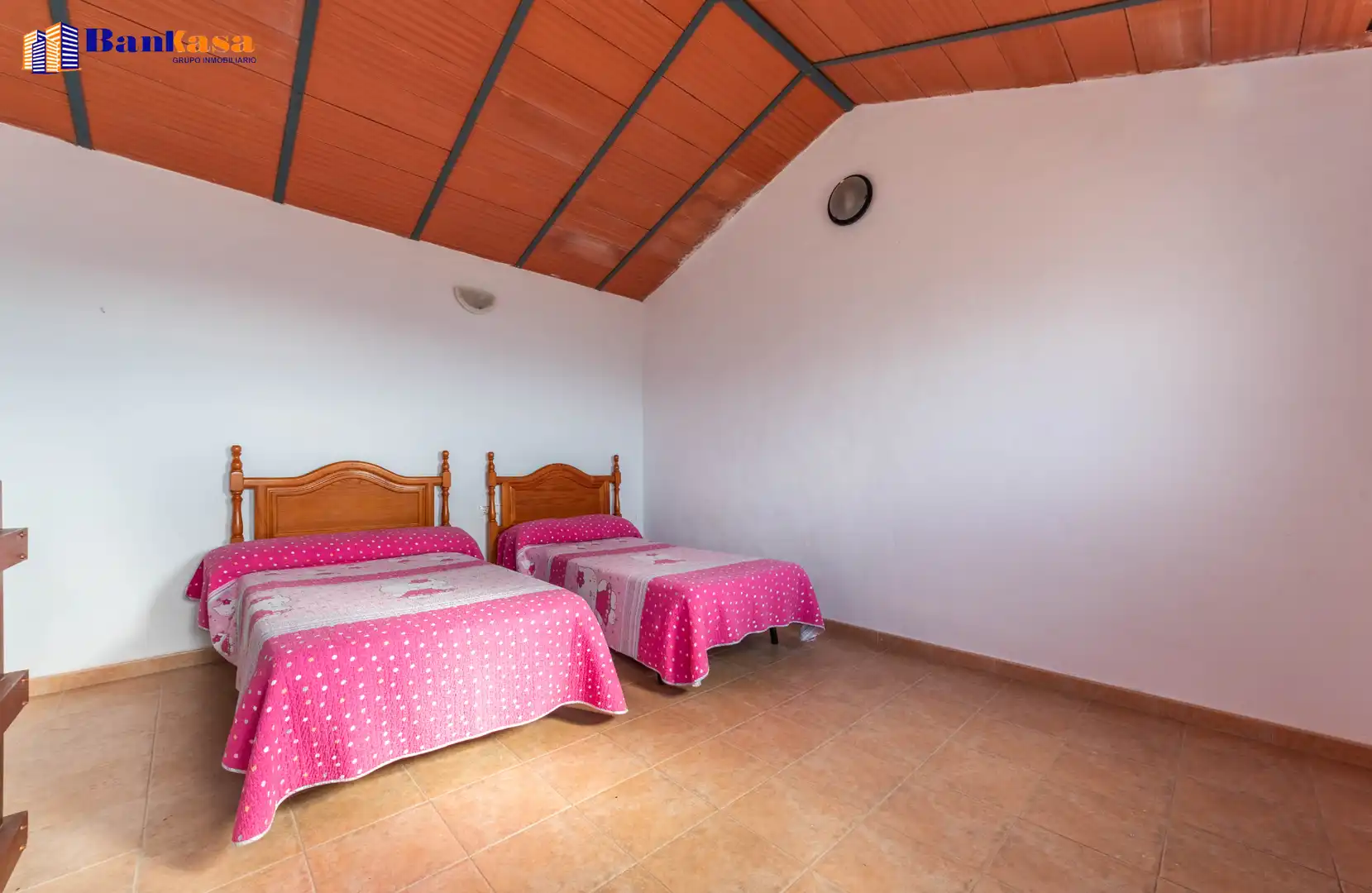 Habitación de Casa o chalet en venta en Casabermeja con Jardín privado, Piscina y Amueblado