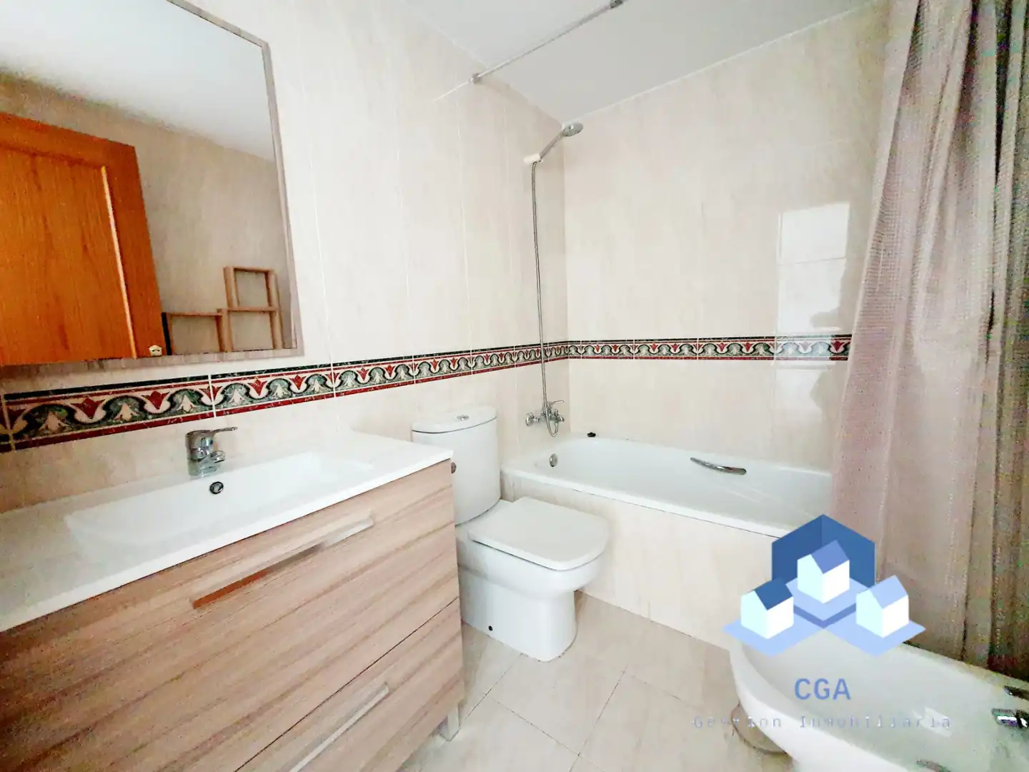 Baño de Piso en venta en Lorca con Aire acondicionado, Calefacción y Trastero
