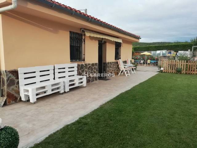 Casa-chalet en Venta en murillo a agoncillo en Murillo de Río Leza