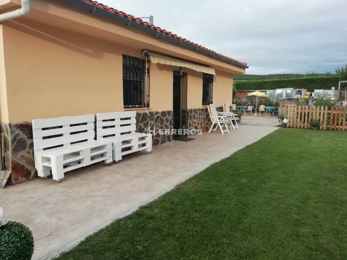 Jardí de Casa o xalet en venda en Murillo de Río Leza amb Calefacció, Traster i Moblat