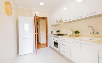 Kitchen of Flat for sale in  Valencia Capital  with Air Conditioner and Balcony