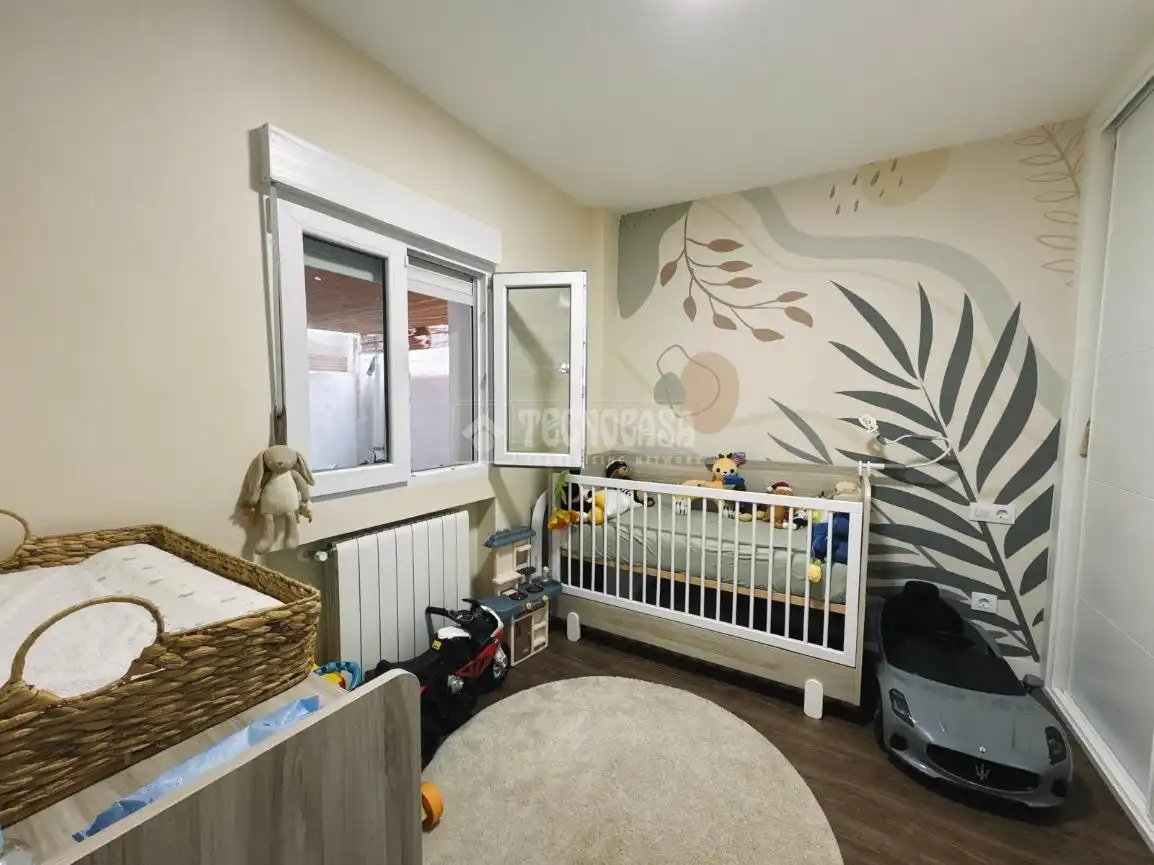 Bedroom of Flat for sale in Madrid  with Air Conditioner and Heating